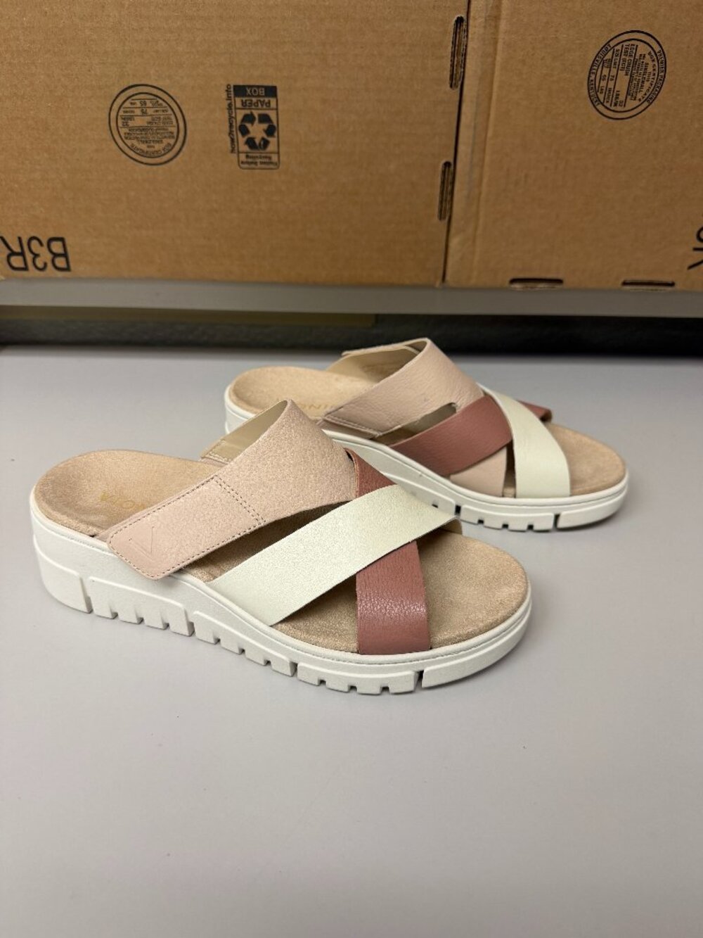 Vionic Uptown Sunset - beige/pink - size 8
